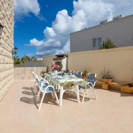 Villa Lorella - Private Pool, Jacuzzi By Homely Mellieha Exterior photo