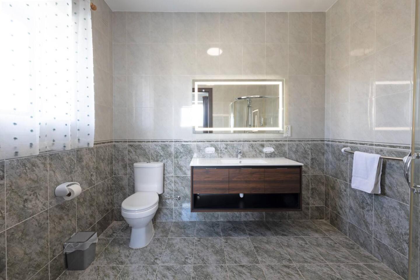 Lorella - Private Pool, Jacuzzi By Homely *