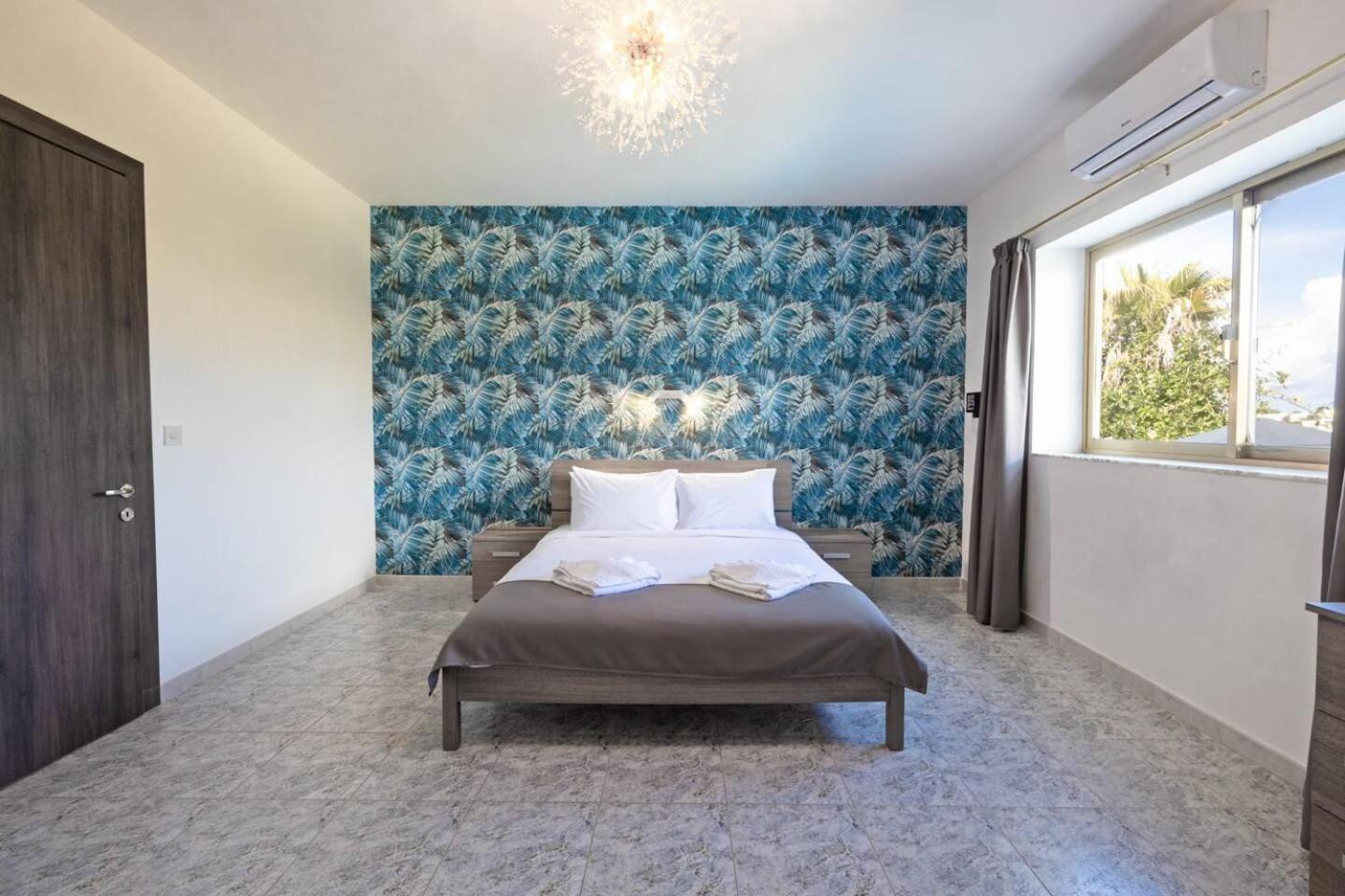 Lorella - Private Pool, Jacuzzi By Homely