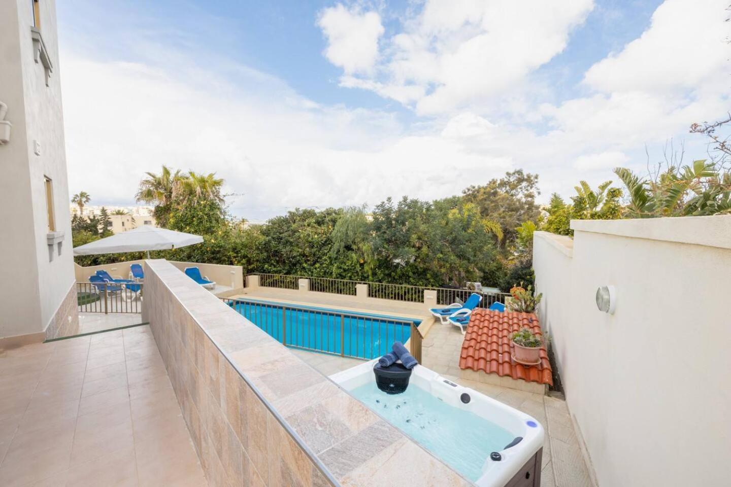 Lorella - Private Pool, Jacuzzi By Homely Сasa de vacaciones