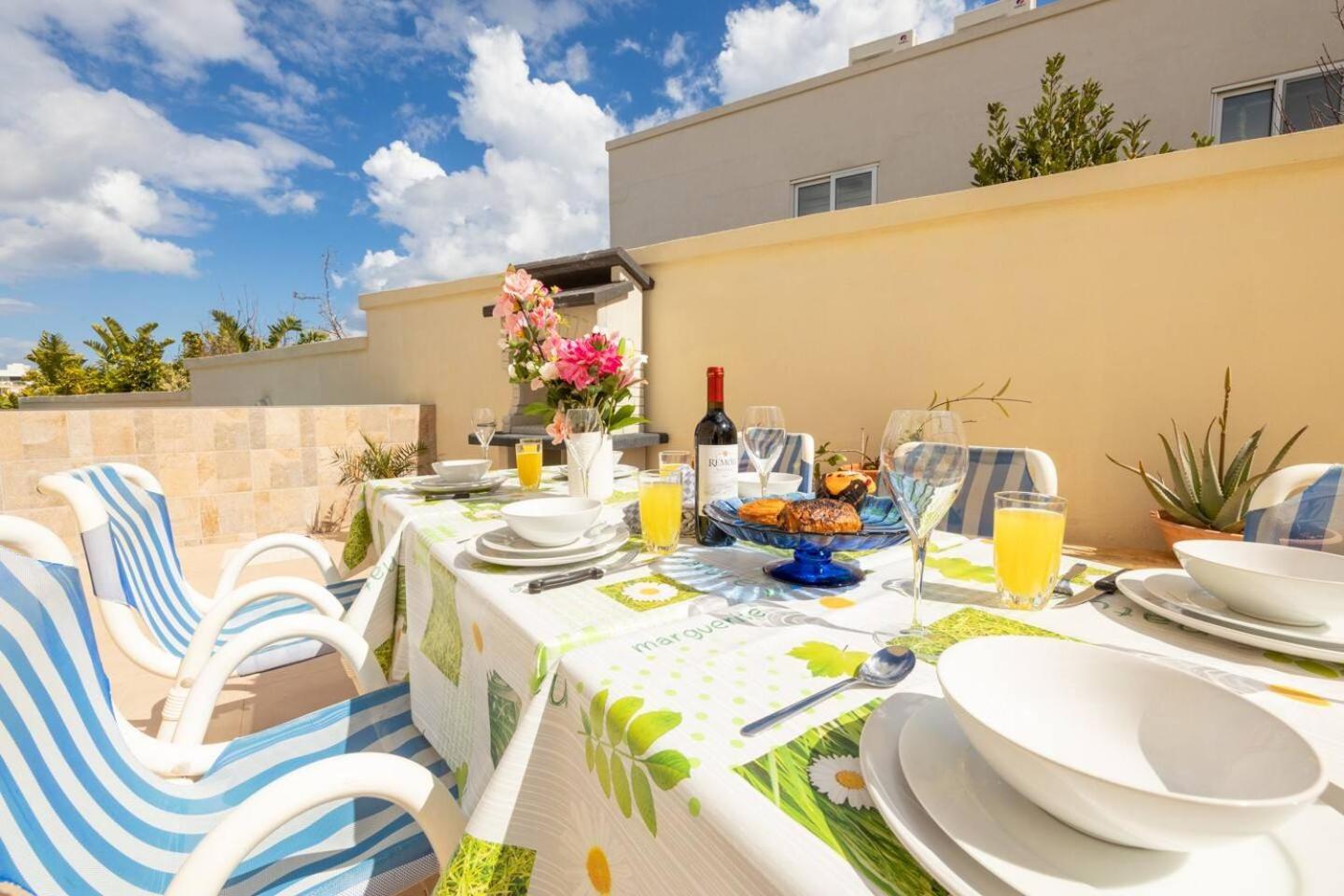Lorella - Private Pool, Jacuzzi By Homely * Mellieħa